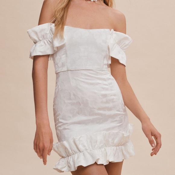 V. Chapman Dresses & Skirts - NWT V. Chapman Anthropologie Hollyhock White Ruffled Corset Mini Dress 6